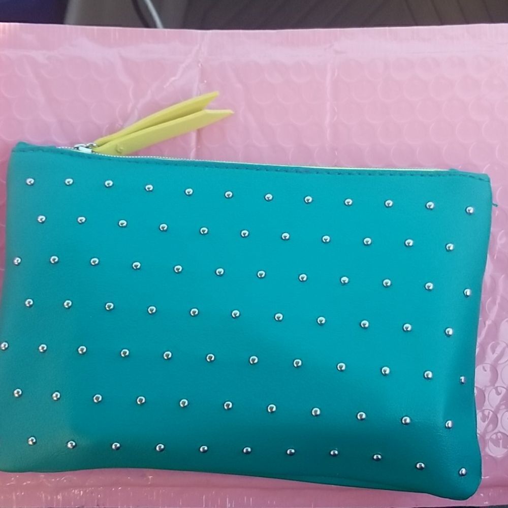 Ipsy clutch/purse 